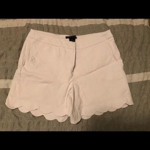 Zac & Rachel white scalloped shorts sz12